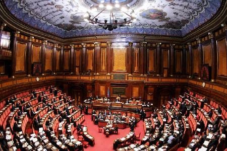Legge stabilità incassa l’ok dal Senato.Il decreto firme slitta a domani
