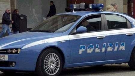 Donna 79nne spara contro vetrina bar perchè c’è troppo chiasso. 5 feriti.
