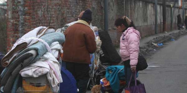 Roma, non c’è pace per i Rom, neanche al cimitero