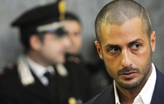 Corona condannato a 5 anni. Il carcere lo aspetta, ma lui fa perdere le tracce