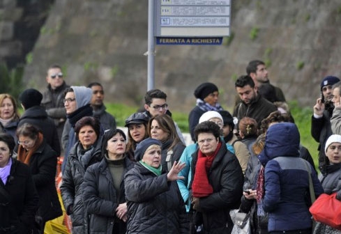 Napoli. Blocco dei trasporti fino a metà mattina. Manca gasolio