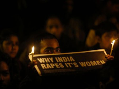 India. Nuovo stupro di gruppo. Arrestate sei persone