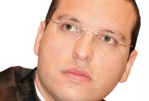Niente cambiamento nel Pdl. Don Luigi Merola dice no al Cavaliere