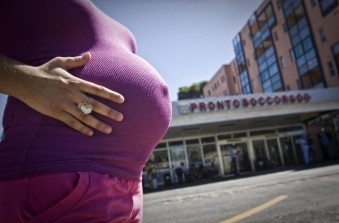 Sanità. L’agitazione di ginecologi e ostetriche è la conseguenza dei tagli