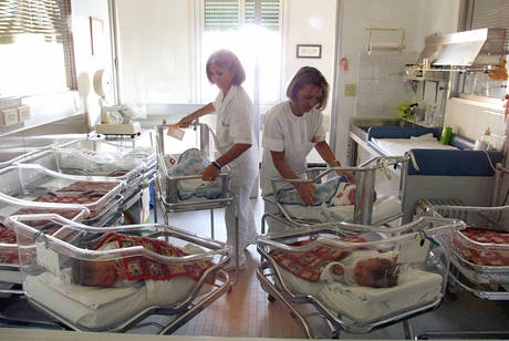 Tagli alla sanità. Vietato nascere