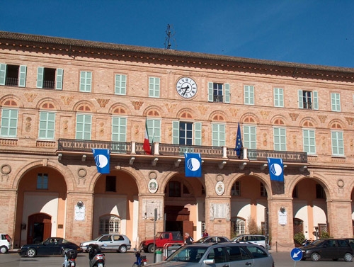 Rom a Civitanova. EveryOne: “La misura annunciata dal sindaco  è incostituzionale”