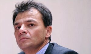 Fassina: nei primi  100 giorni conflitto di interessi e antitrust
