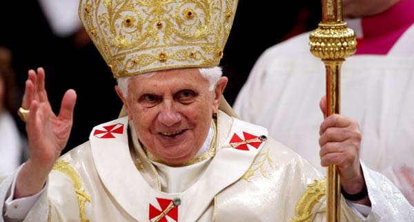 Papa Benedetto XVI annuncia le sue dimissioni dal prossimo 28 febbraio