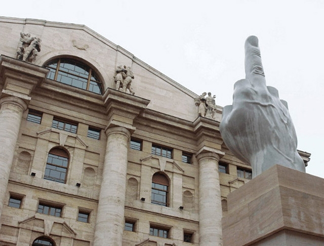 L’effetto voto penalizza in chiusura una Piazza Affari ad alta volatilità
