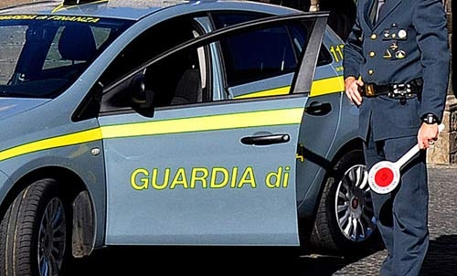 Truffe. Seuqestrate 72 agenzie di poste private