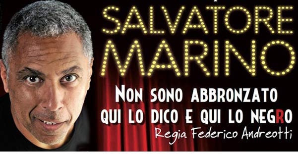 Teatro. “Non sono abbronzato, qui lo dico e qui lo ne(g)ro” di Salvatore Marino