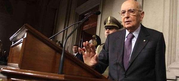 Governo. Napolitano congela Bersani. Domani partono nuove consultazioni
