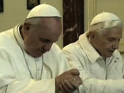Papa Francesco e Benedetto XVI a pranzo insieme. Un giorno epocale per la Chiesa cattolica