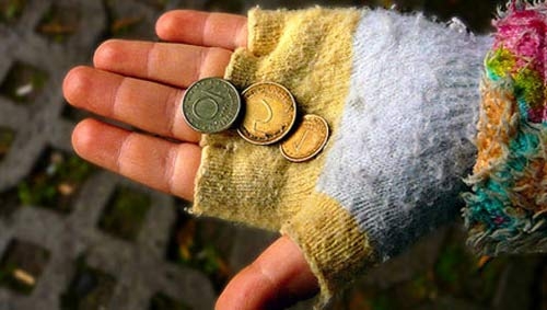 Grillo. La ricetta per la crisi: diventiamo più poveri e saremo più felici