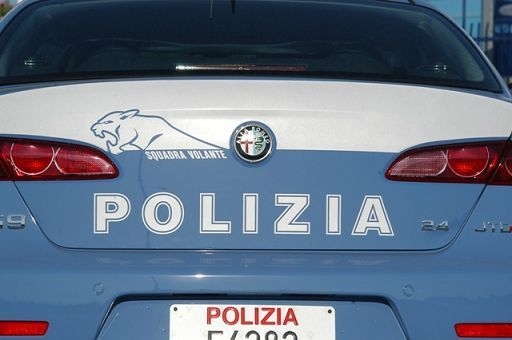 Madre e figlia aggredite e derubate a casa. Bottino da 30mila euro