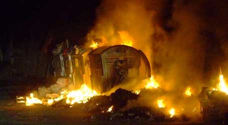 Emergenza rifiuti. Roghi a Palermo. Oggi lavoratori Amia in piazza