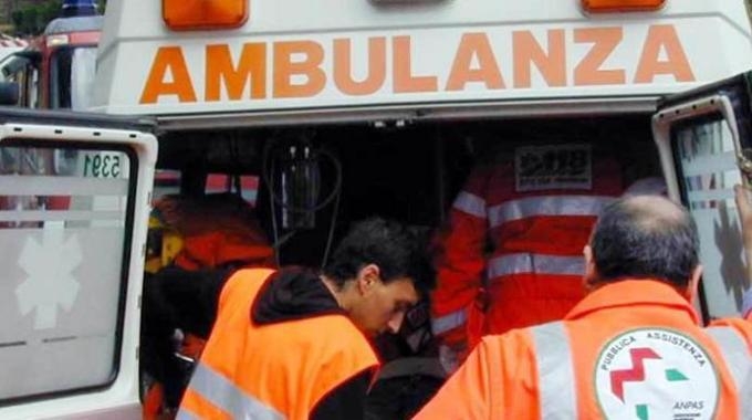 Crisi. Pensionato si dà fuoco davanti supermercato per problemi economici. E’ grave