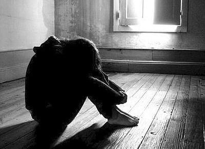Pedofilia. Fotografava rapporti sessuali con 12enne. Arrestato