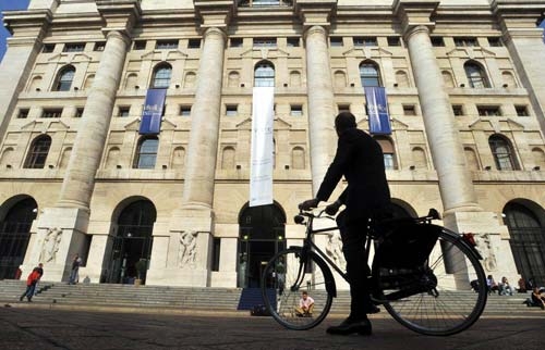 Volata dei bancari per Piazza Affari maglia rosa d’Europa