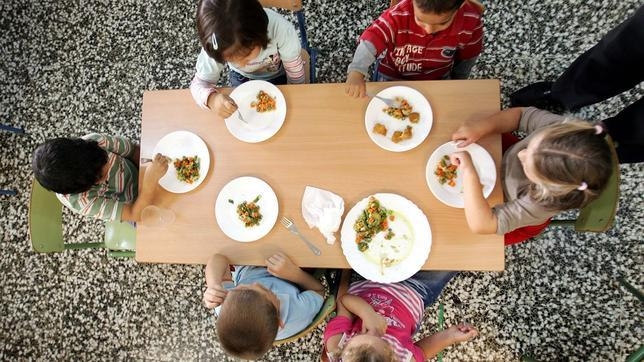 Spagna. L’Andalusia sfida l’austerity. 3 pasti al giorno gratis per i bimbi bisognosi