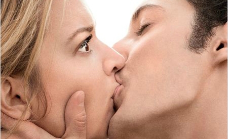 “Vent’anni di meno”. Amore e anagrafe. Recensione. Trailer