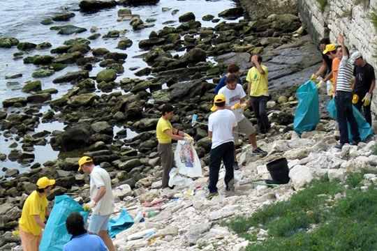 Spiagge e fondali puliti. La campagna di Legambiente dedicata alla pulizia delle coste