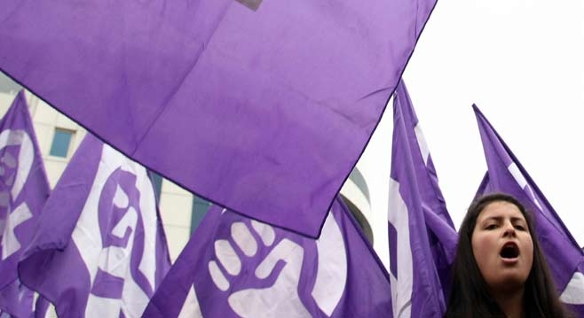 Femminicidio. La Camera approva all’unanimità la convenzione di Istanbul. IL VIDEO