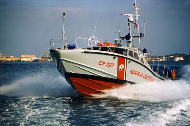 Allarme per scomparsa aereo militare al largo delle Eolie