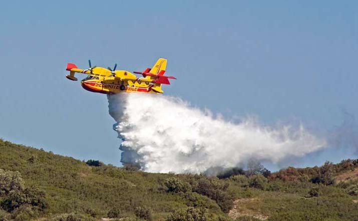 Incendi. Aerei antiroghi. Flotta dimezzata per colpa della spending review
