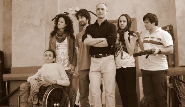 In scena al Teatro SalaUno Tuorlo: la finestra sul mondo