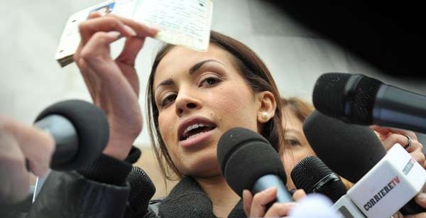 Ruby testimone al processo contro Mora, Fede, Minetti perde la memoria