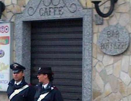 Omicidio a Milano. Rischia il licenziamento e spara ai suoi datori di lavoro