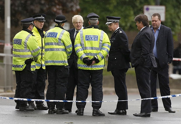 Londra. Soldato ucciso a Londra. Ecco il video in cui il killer parla