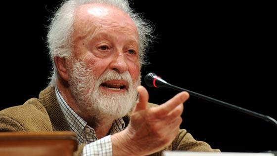 Scalfari ‘arruola’ Togliatti e Berlinguer e stravolge la storia