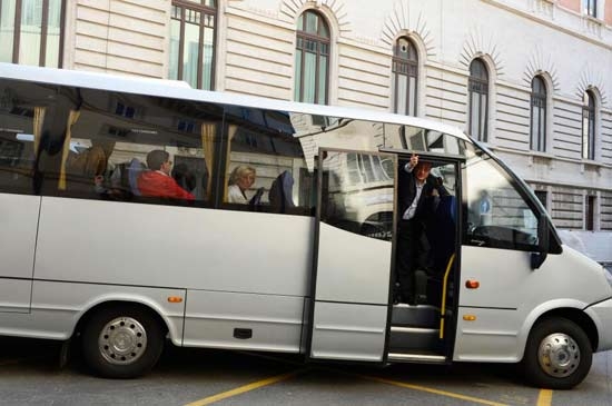 Governo. Parte la due giorni nell’Abbazia di Spineto. Stop a manifestazioni e dibattiti TV