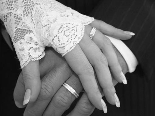 Matrimoni. Sposarsi chiedendo un prestito. Il 41% delle coppie fanno così