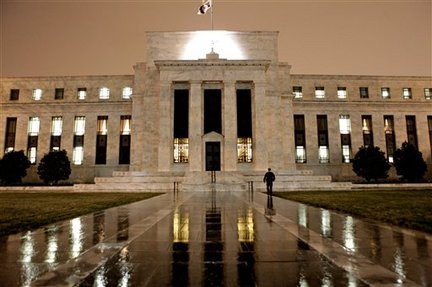La Bce come la Fed. Comprare titoli tossici per gonfiare di liquidità il sistema