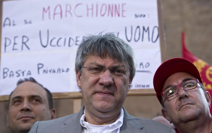 Landini, Fiat se ne va, i veri investimenti fuori dall’Italia. Tute blu in corteo