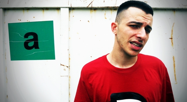 Dal Trullo a MTV, arriva Debbit il rapper romano scoperto da Piotta. Il videoclip