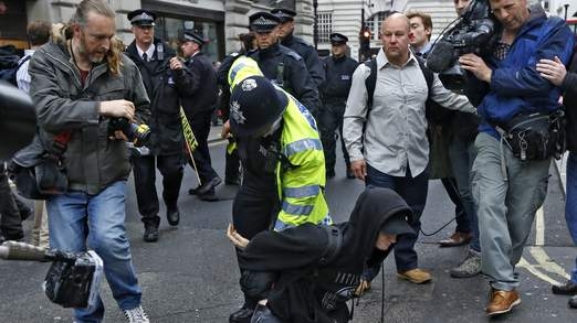 Inghilterra. Manifestazioni, sgomberi e arresti a Londra. IL VIDEO