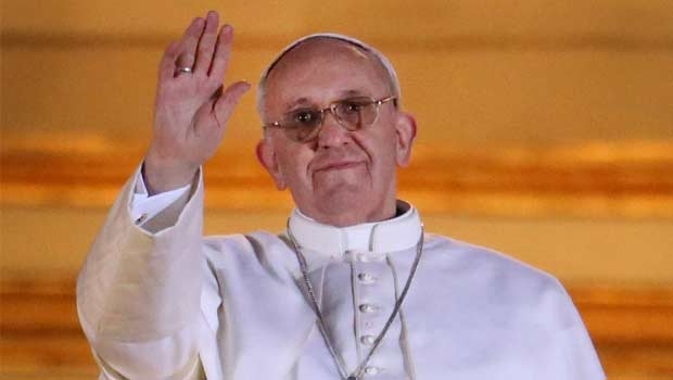 Il Papa arriva a Lampedusa. LA DIRETTA STREAMING