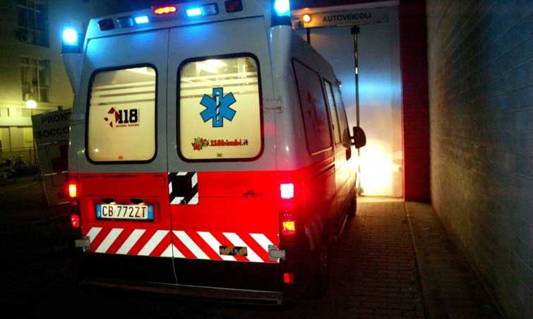 Incidenti. Investe 3 giovani e ne uccide uno. Rischia il linciaggio