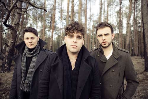 These Reigning Days e San Siro si infiamma. Video