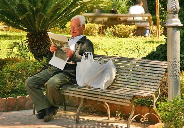 Welfare, piano Viminale non basta. Anziani maltrattati, chiudere case di riposo lager