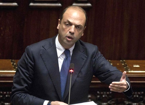 Alfano non poteva non sapere. Un mare di bugie