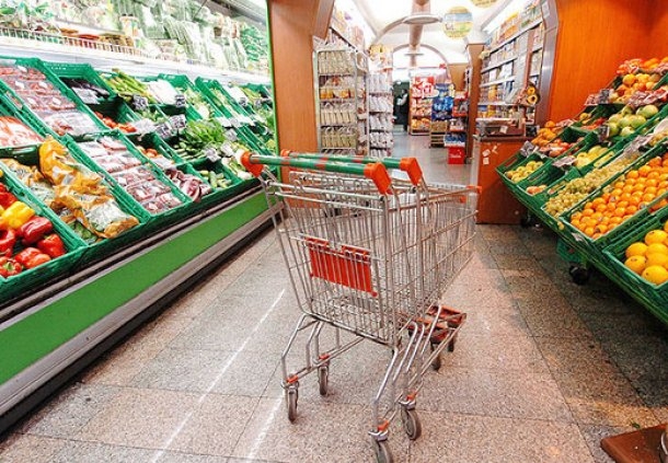 Solo l’Istat vede crescere la fiducia dei consumatori