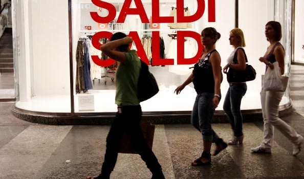 Saldi. Con la crisi la spesa sarà di appena 117 euro a famiglia