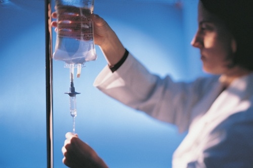 Le iniettano aria in vena invece che sangue. Muore donna