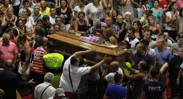 Incidente Irpinia. Oggi i funerali,  l’Italia è in lutto.  LA DIRETTA