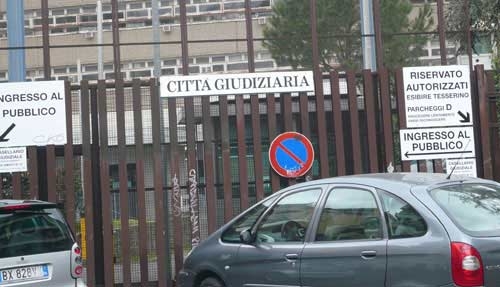 Bambini imbavagliati. Maestra condannata a 2 anni e 2 mesi di carcere